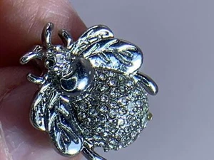 Bee Clear Rhinestones Vintage Silver Pin Brooch V-4234 - Picture 1 of 3