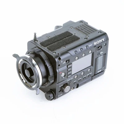 Videocámara de cine digital Sony PMW-F5 CineAlta 4K - (703 horas) SKU#1958307 Foto 1 de 4