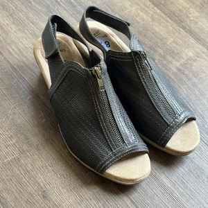 Earth Origins Black Peep Toed Perforated Leather SZ 8.5 Comfort Soles Sandal - Picture 1 of 9