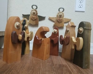 Vintage Folk Art Christmas Decor Wood Hand Carved Nativity Set Of 8 Large Chunky - Picture 1 of 9