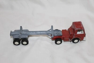 Camión de madera semi tala vintage 1970 Tootsie Toy Mini metal Foto 1 de 4