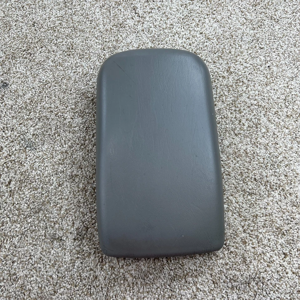 Chevrolet Impala 2000-2005 consola central gris vinilo canastilla reposabrazos tapa OEM Foto 1 de 3