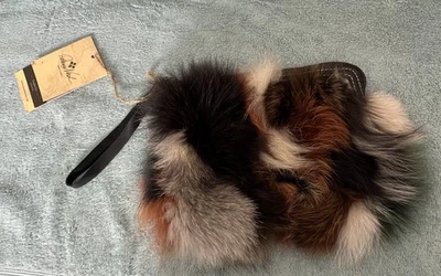 Patricia Nash Confetti 毛皮腕带 手包 多彩皮革钱包 全新 — 第 1/4 张图片