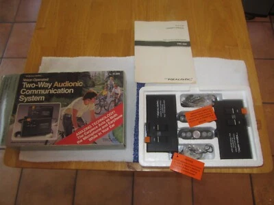 NUEVO EN CAJA Sistema de Comunicación Audiónica Bidireccional Realista 21-404 Operado por Voz Foto 1 de 4