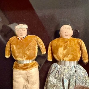 NAVAJO, NATIVE AMERICAN PAIR OF HANDMADE DOLLS IN SHADOW BOX, VINTAGE, 1900, EUC - Picture 1 of 14