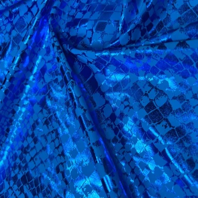 Traje de baño con estampado de animales azul real de tela elástica de 60" de ancho spandex por yarda Foto 1 de 4