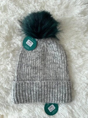 Nuevo con etiquetas Anthropologie Build-Your-Own Pompom Gris Verde Gorro Pick-A-Pom Tufted Foto 1 de 4