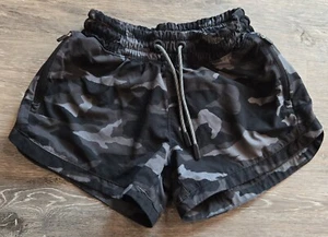 Athleta Girl All Play Shorts in Black Camo Size 8-10 medium - Picture 1 of 5