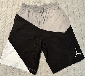 Boy’s Nike Jordan Swim Trunks Size XL Mesh Lining With Pockets - Picture 1 of 8