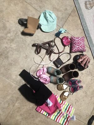 Ropa para muñeca SE ADAPTA A CHICA AMERICANA OG MY LIFE Ropa Zapatos Botas Bolsas Sombrero 23 piezas T3 Foto 1 de 4