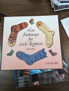New Pathways For Sock Knitters By Cat Bordhi Shop Worn - Picture 1 of 3
