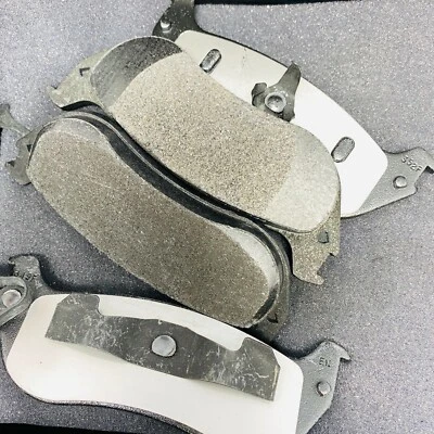 性能摩擦 0690.20 碳金属后刹车片 6904 — 第 1/4 张图片