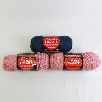 Lote de 3 madejas de hilo parciales rosa y azul Red Heart Super Saver 26 oz en total Foto 1 de 4