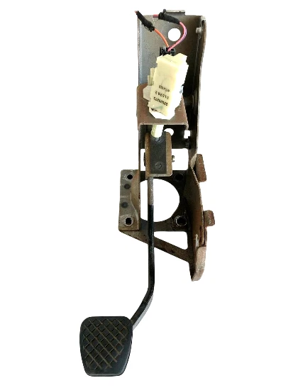 Saturn Vue 2006 2007 pedal de freno de piso con soporte de montaje OEM Foto 1 de 4