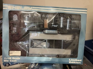 1:18 Gmp Brittany Blue Carroll Shelby Shop Tool and Trailer Set New - Picture 1 of 1