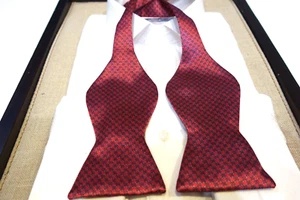 Carrot & Gibbs Silk 3" Bow Tie Burgundy Gray Blue Neat - Picture 1 of 2