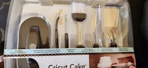 Cricut Cake Tool Kit In Storage Case Smoother Spatula Brush Needle Scraper Wheel - Picture 1 of 8