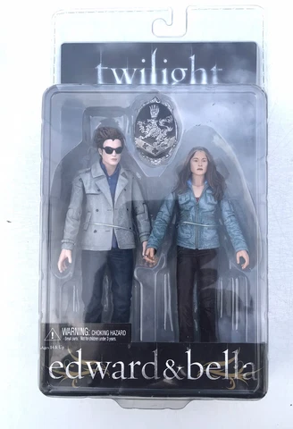 Twilight Edward and Bella Action Figures w/Crest NECA Reel Toys New in Package Cover
