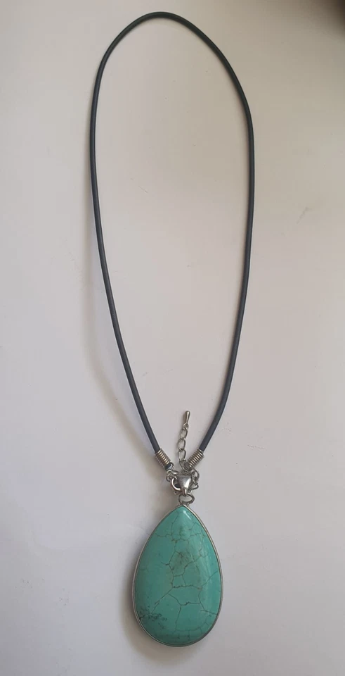 Frauen Damen Hals-; Enghals-; Kette Modeschmuck Türkis m. schwarzem Halsband - Bild 1 von 1