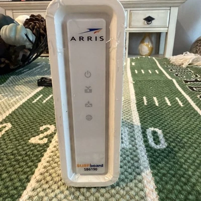 ARRIS SURFboard DOCSIS 3.0 Cable Modem - SB6190 - Image 1 of 4