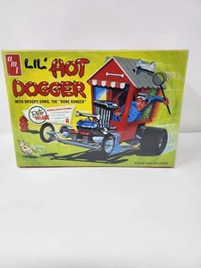 Kit modelo AMT Lil' Hot Dogger escala 1:25 #AMT908/12, 2015 (324-108) - Imagen 1 de 9