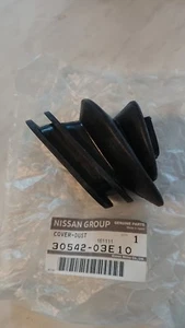 Nissan Bluebird T12 T72, clutch withdrawal arm gaiter, new genuine part. - Picture 1 of 1