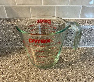 Pyrex 2-Cup Glass Measuring Cup Blue Tint Both Standard & Metric Made In USA EUC - Image 1 of 4