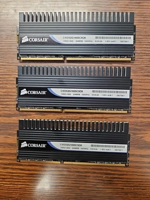 Corsair Dominator 6GB (3x2GB) 1600MHz DDR3 Desktop RAM CM3X2G1600C9D6 9-9-9-24 - Image 1 of 3