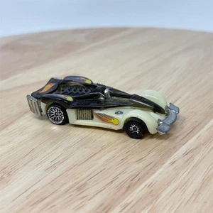 Hot Wheels Road Rocket 1996 Edition White Diecast Car - Picture 1 of 6