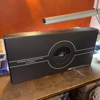 Pokemon Sammelkartenspiel Classic Sammlung Box nur geöffnet nie benutzt Englisch - Bild 1 von 2