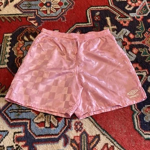 Vintage Boys / Girls Umbro Shorts Pink Nylon Soccer White logo Youth XL - Picture 1 of 10