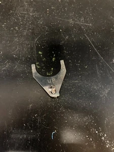 61a-81952-00-00 holder - Picture 1 of 2