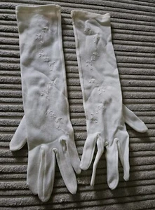 Prova 1950s Ladies Evening Gloves Fits All Sizes Off White Floral Embroidered - Picture 1 of 13