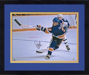Frmd Doug Gilmour St. Louis Blues Signed 16" x 20" Blue Jersey Shooting Photo
