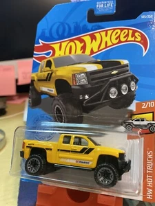 2021 Hot Wheels Yellow Chevy Silverado Off Road HW Hot Trucks 2/10 185/250 - Picture 1 of 7