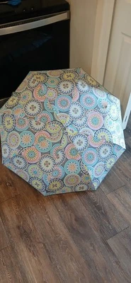 Vera Bradley Sunny Medallion Compact Umbrella (Retired Pattern) - Excellent Cond - Image 1 of 4