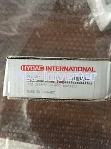 ONE New HYDAC Temperature Sensor ETS 3868-5-000 -000- - Picture 1 of 3