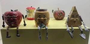 Set of 5 - 2006 WMG Resin Anthropomorphic Apple Themed Kitchen Shelf Sitters - Picture 1 of 20