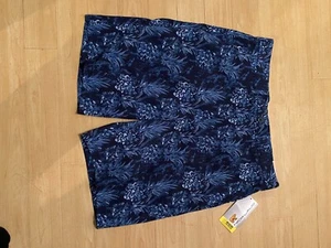 Pantaloncini da golf stampati Nicklaus, pantaloncini traspiranti ECO Choice, vita 32, nuovi - Foto 1 di 6