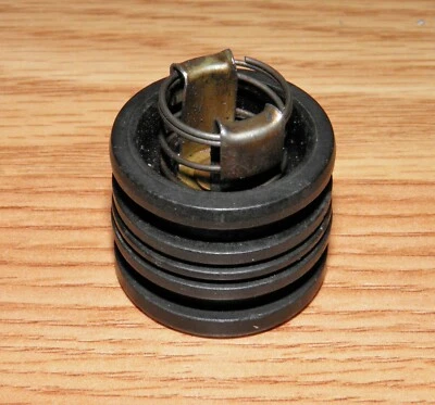 Buje carcasa filtro aceite motor BMW E34 E36 E46 Z3 M44 11421432228 sin juntas tóricas Foto 1 de 3