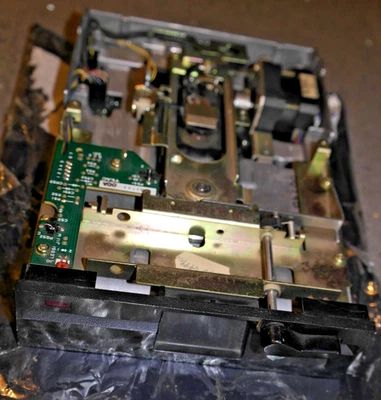 TEAC FD-55BV-06-U DS/DD 360 kb  5.25" 1/4"  Floppy Disk Drive FDD TESTED - Image 1 of 4