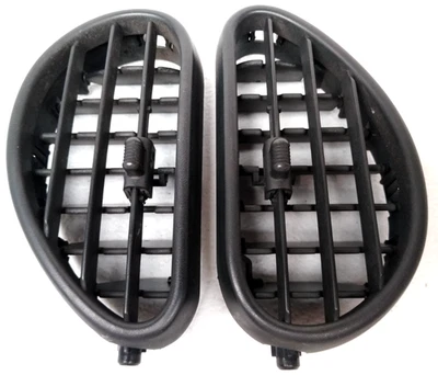 1998 2007 Ford Econoline E150 E250 E350 Center Dash Air Vent 2005 2004 2003 R93 - Image 1 of 4