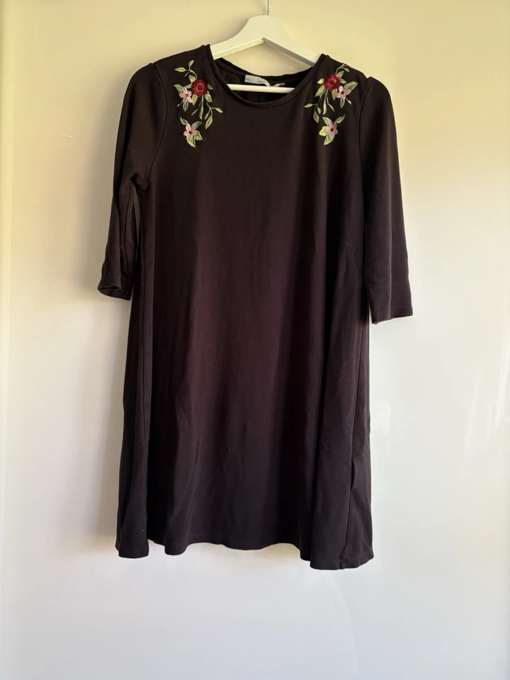 Kleid mit hübscher Blumenstickerei, 3/4-Arm, schwarz, C&A - Bild 1 von 4