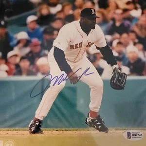 MO VAUGHN AUTOGRAPHED 8X10 PICTURE - Picture 1 of 3