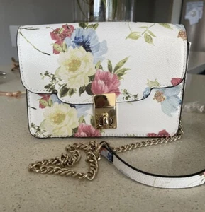 Leona Edmiston Crossbody Bag Faux Leather Small Classy BNWOT - Picture 1 of 7