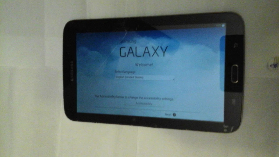 Samsung Galaxy Tab 3 SM-T210 8GB, Wi-Fi, 7in - Gold Brown - Image 1 of 1