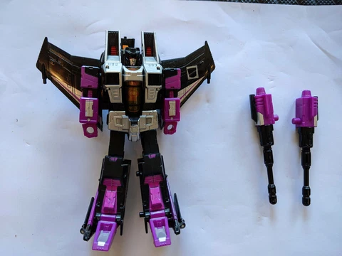 Transformers Classics SKYWARP Complete Universe Deluxe Jet Chug Cover