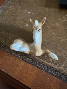 Szeiler kleines Pferd oder Pony sitzend, Kopf unten - Made in England - Bild 1 von 4