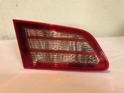 INFINITI G35 2003-2004 LADO DEL CONDUCTOR LUZ TRASERA INTERIOR MALETERO OEM Foto 1 de 4