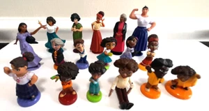 "Juego completo de 17 mini figuras de juguete Disney Encanto Madrigal Mi Familia 1-1,5""" - Imagen 1 de 18